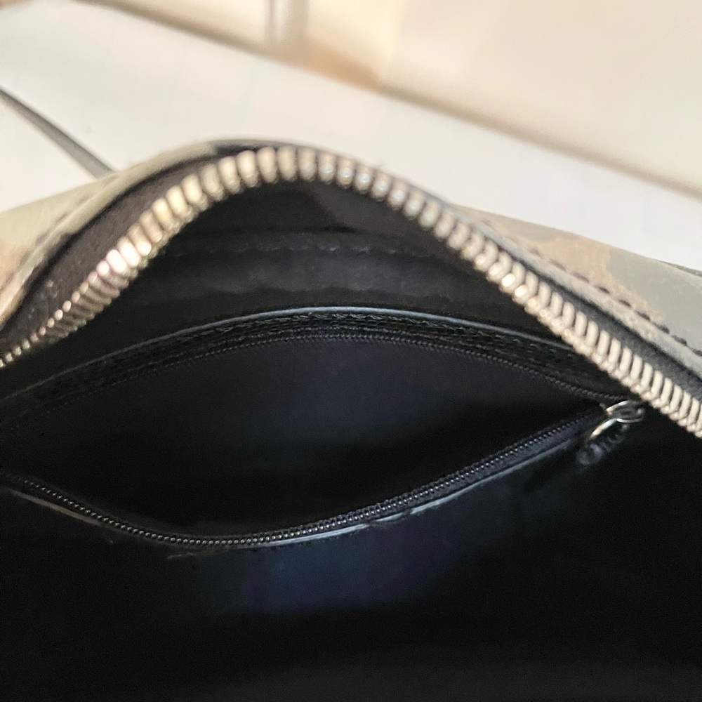 G.I.L.I camo crossbody bag - Picture 12 of 13